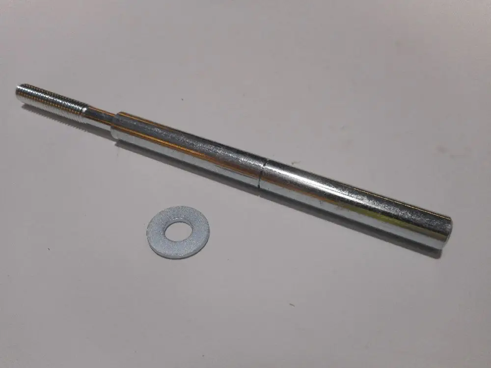 Befestigungselement bestehend aus einer metallischen Stange mit Außengewinde und einem flachen, runden Unterlegscheibe. Das Produkt wird von Remeha angeboten.